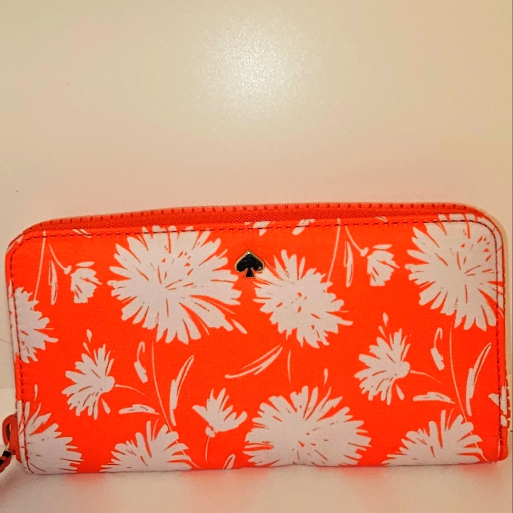 Kate Spade Jae Large International Wallet - No Call Outs